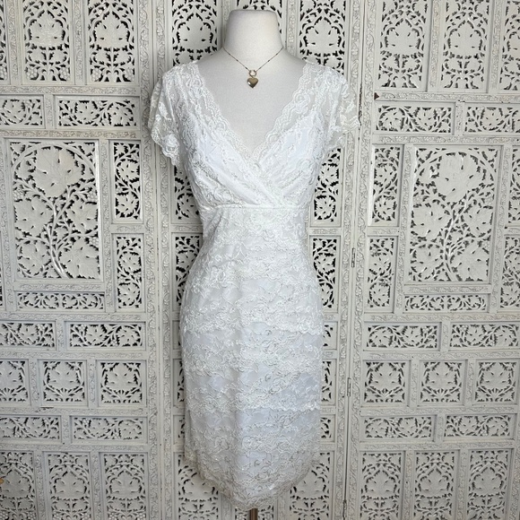 NWT Marina Ivory Lace Overlay Sequin Beaded Fairycore Cocktail Formal Dress Sz M - Picture 1 of 9